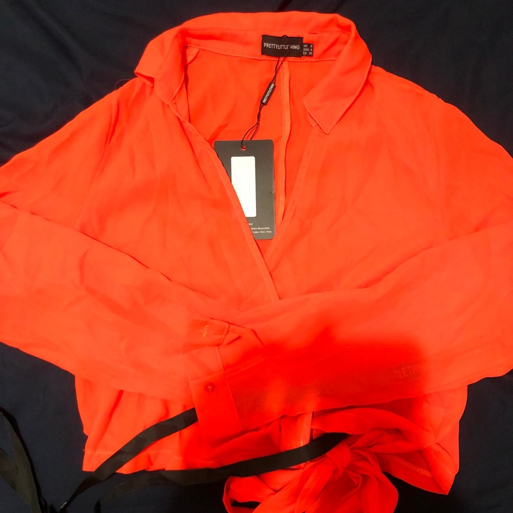 'PRETTYLITTLETHING' orange wrap top - Picture 3 of 3